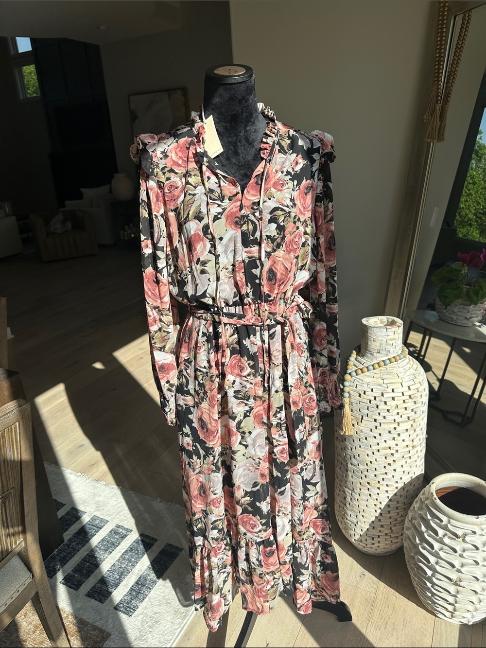 MELLODAY Black Maxi Dress with Pink Rose Print